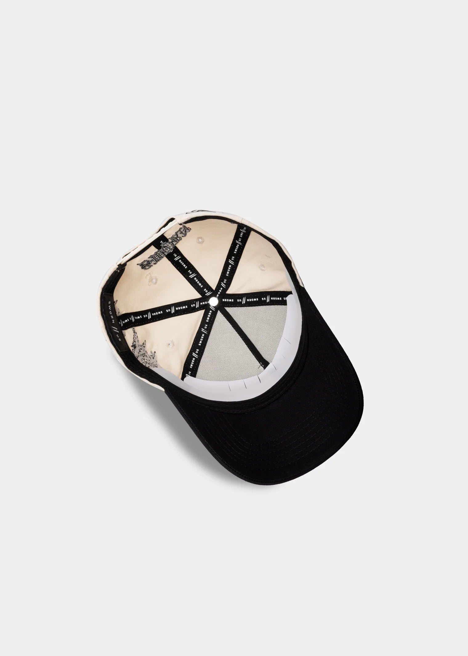 SWORN TO US  POESÍA SNAPBACK // BEIGE & BLACK